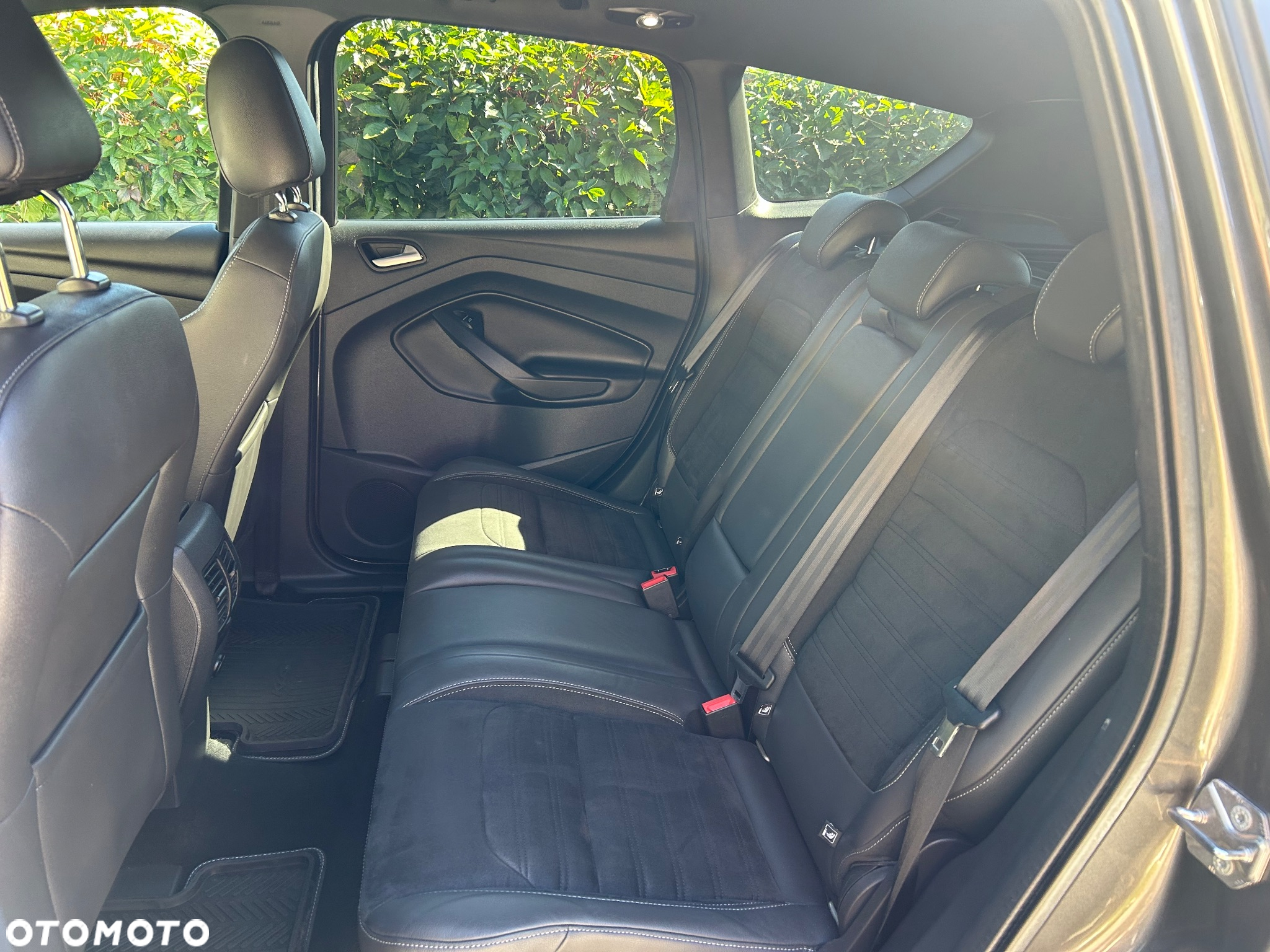 Ford Kuga 2.0 TDCi 4x4 ST-Line - 27