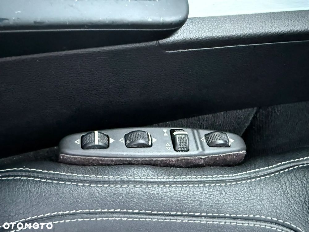 Mercedes-Benz Klasa E 350 CDI BlueEff - 20