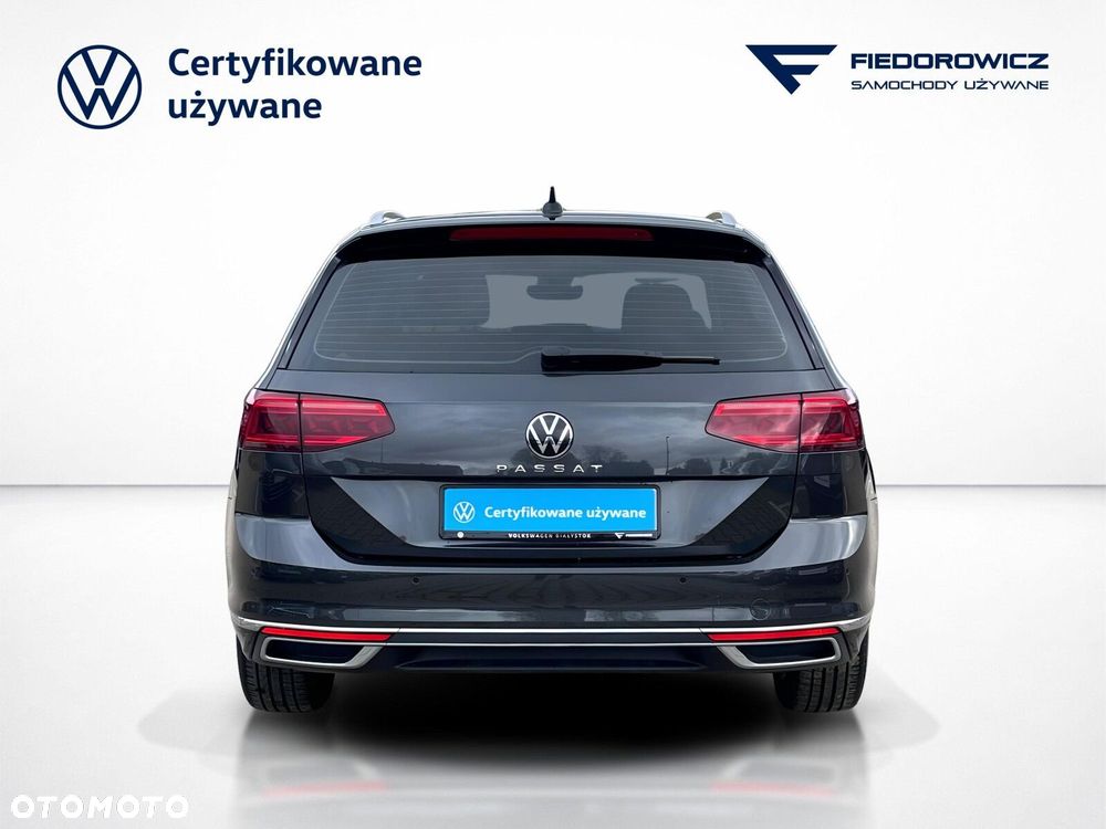 Volkswagen Passat Variant 2.0 TDI Elegance DSG - 5