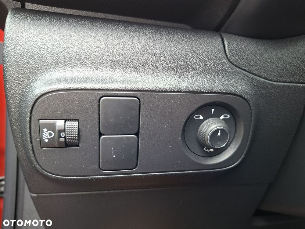 Citroën C3 1.2 PureTech Shine EAT6 - 17