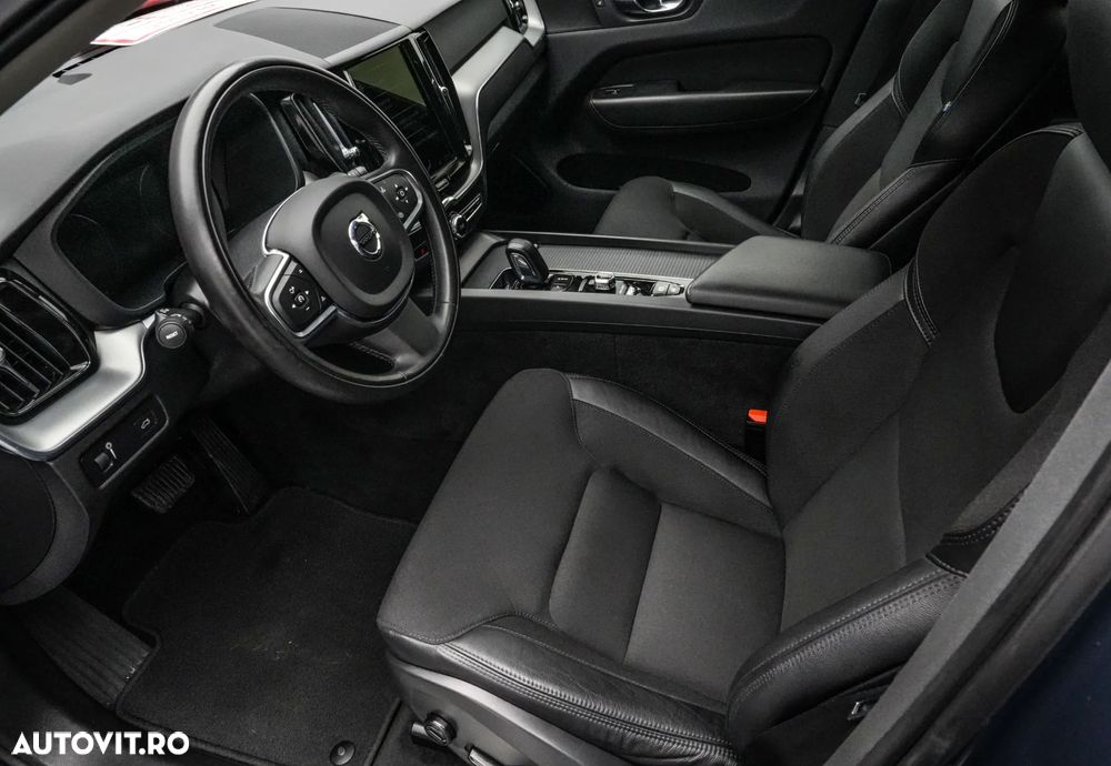 Volvo XC 60 B4 MHEV Momentum Pro - 11