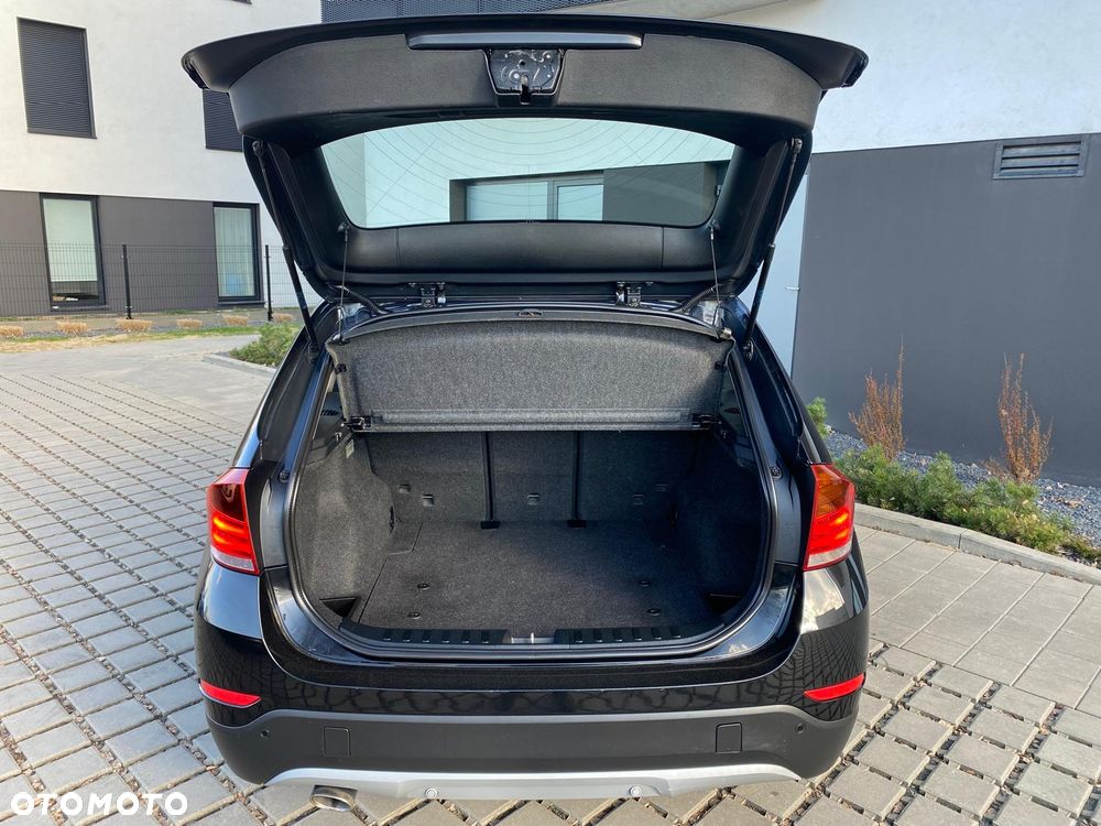 BMW X1 sDrive18d Sport Line - 13