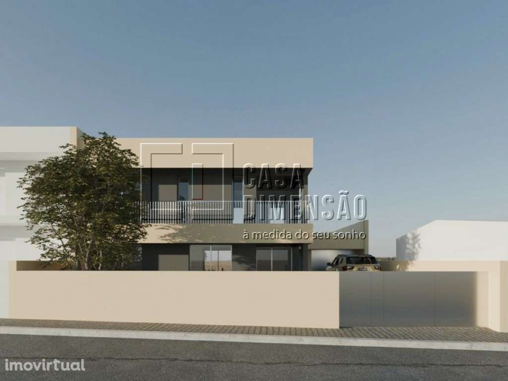 Moradia em construção localizada na zona da Charneca da Caparica, c... - Grande imagem: 2/8