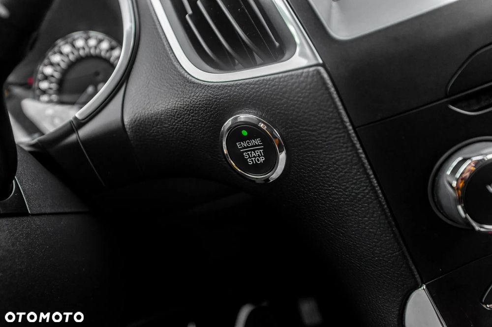 Ford S-Max 2.0 TDCi Allrad Titanium - 38