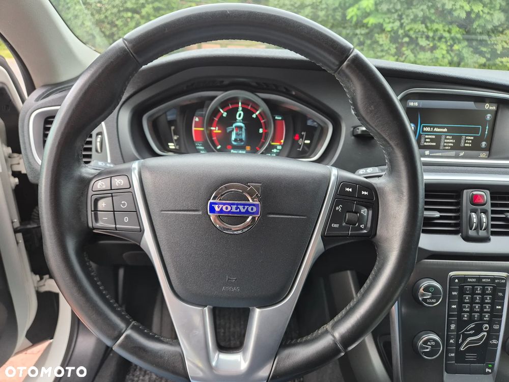 Volvo V40 D2 Momentum - 33