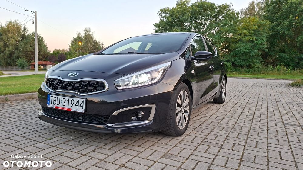 Kia Ceed 1.6 GDI Dream Team Edition - 13