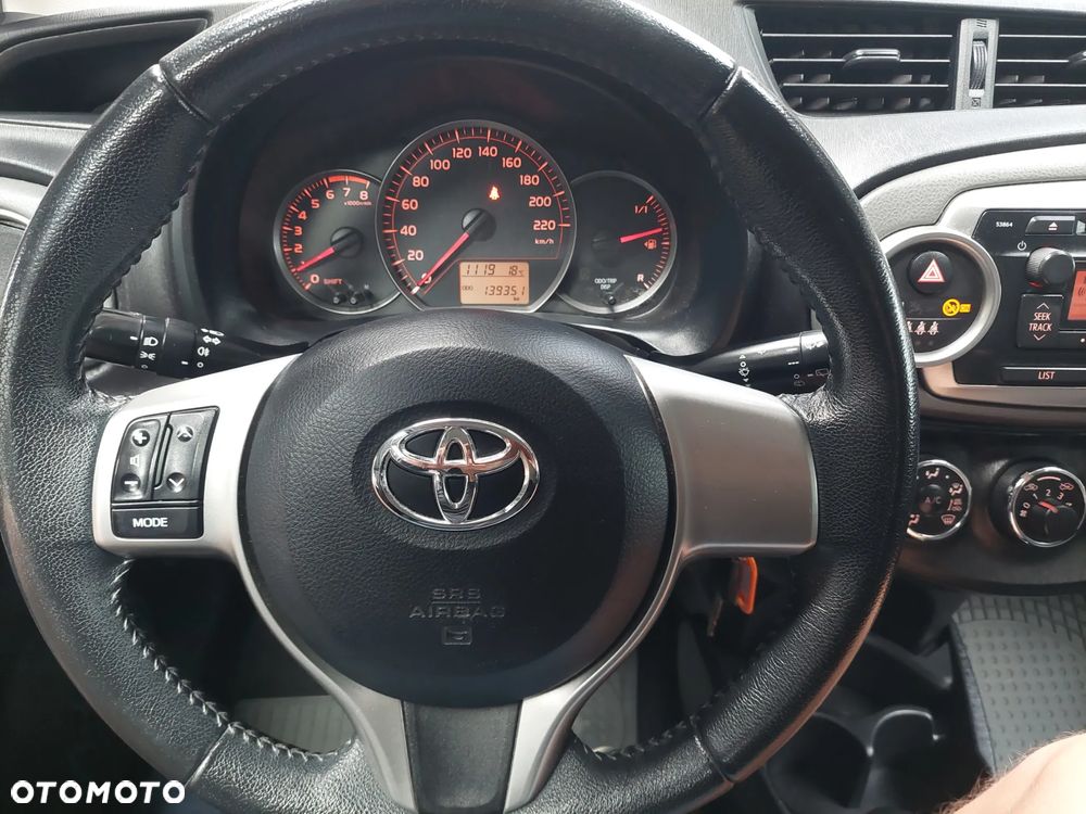 Toyota Yaris - 24