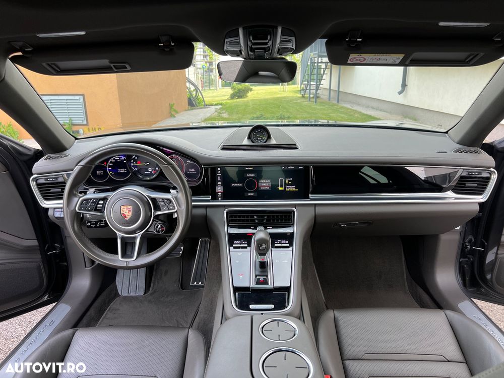 Porsche Panamera 4 - 9