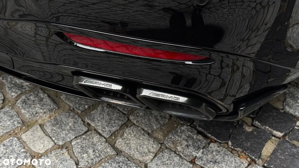 Mercedes-Benz SL AMG 63 4-Matic+ - 11