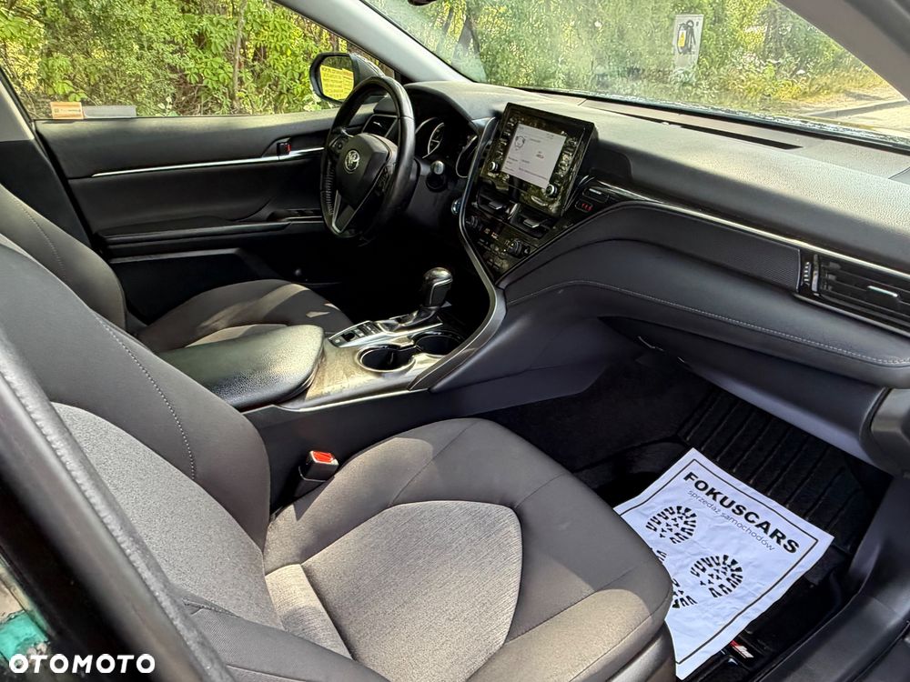Toyota Camry 2.5 Hybrid Comfort CVT - 27