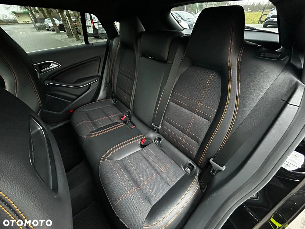 Mercedes-Benz CLA 220 (CDI) d 4Matic 7G-DCT Urban - 17