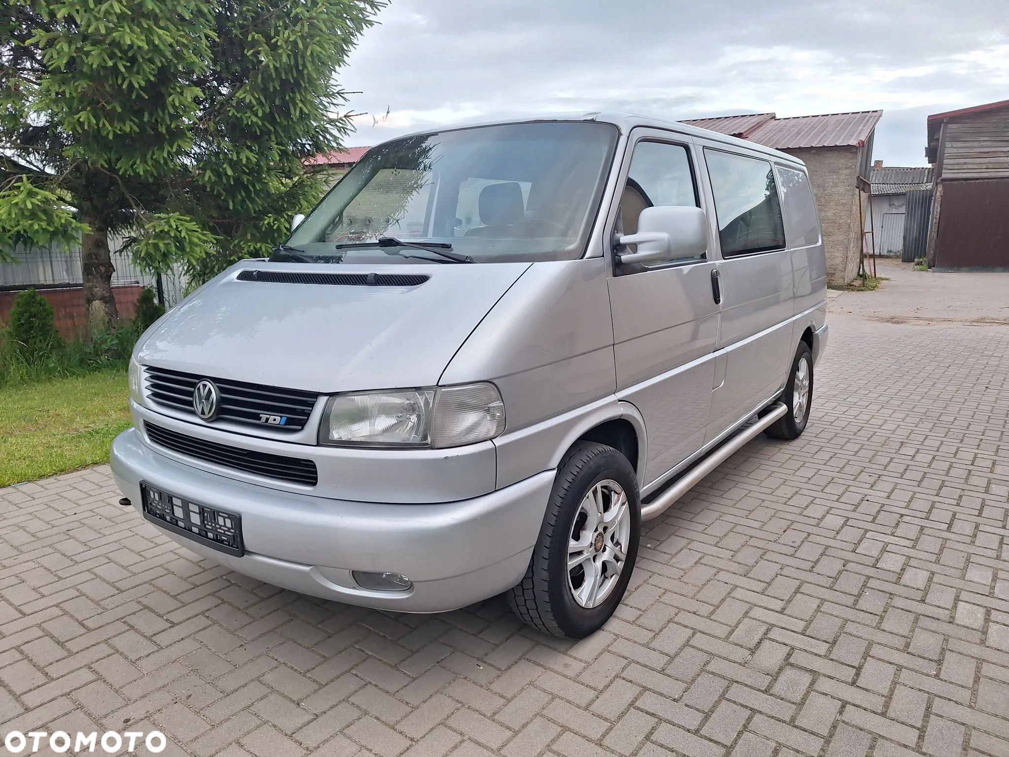 Volkswagen Transporter - 1