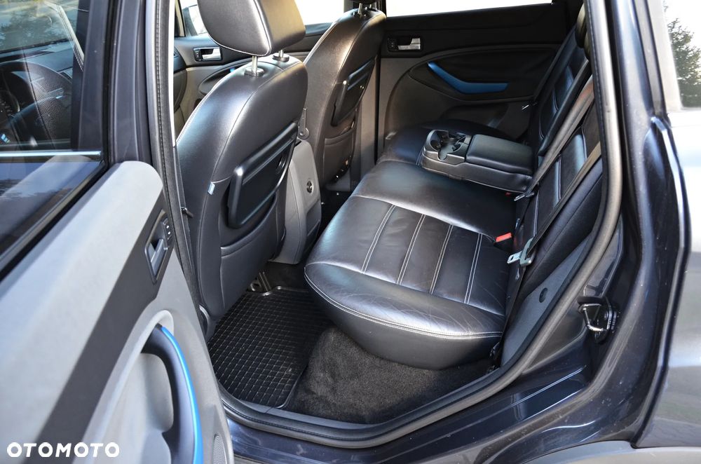 Ford Kuga 2.5 4x4 Trend - 30