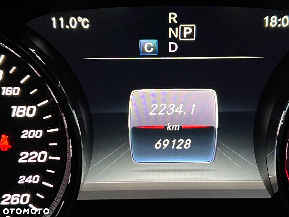 Mercedes-Benz Klasa E 200 9G-TRONIC - 9