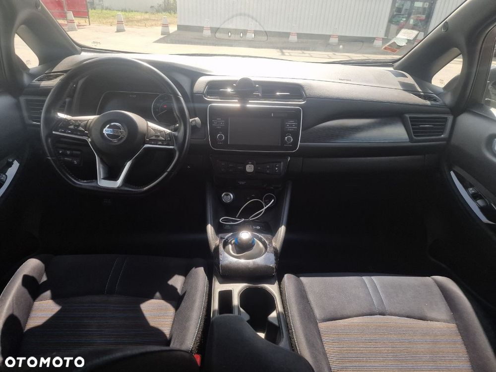 Nissan Leaf 40 kWh 2.ZERO Edition - 9