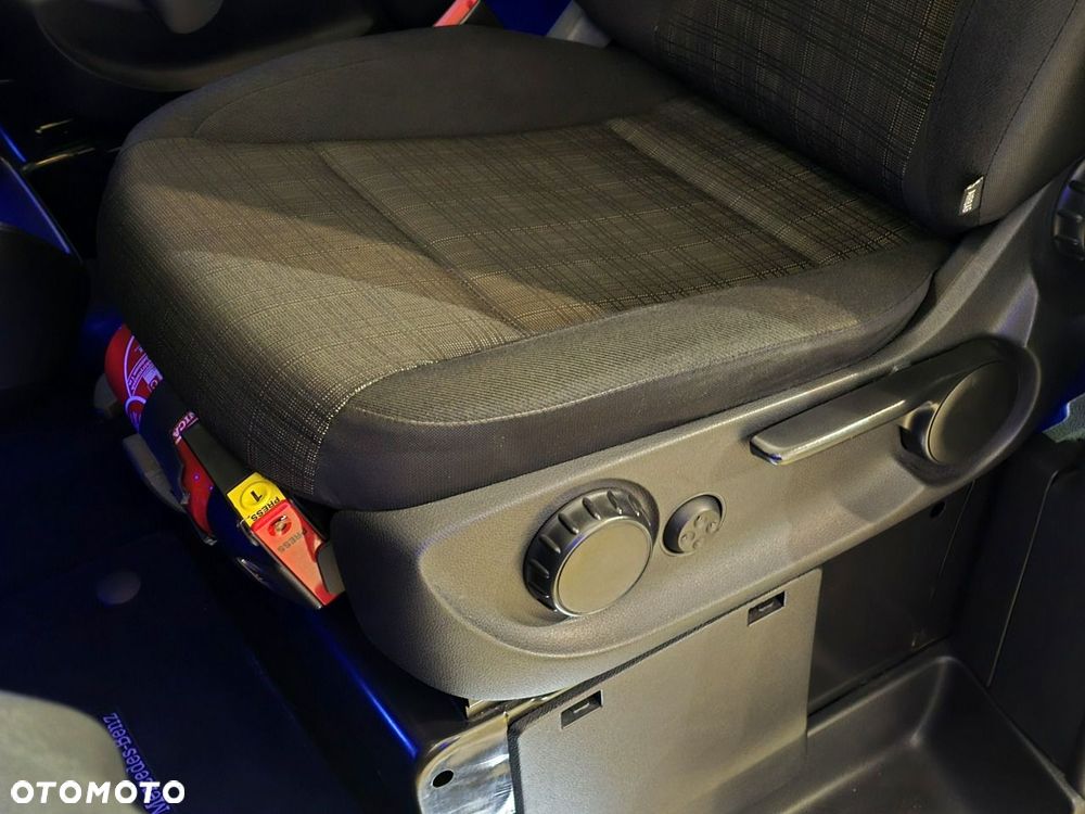Mercedes-Benz Vito - 21