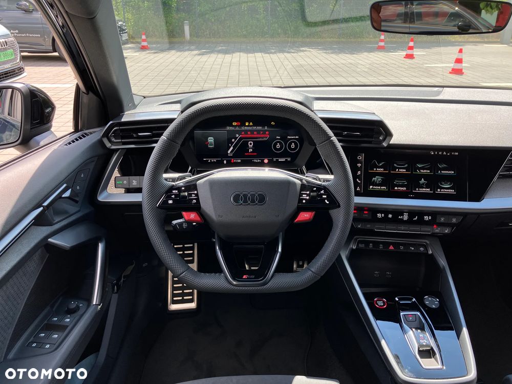 Audi RS3 Limousine - 15