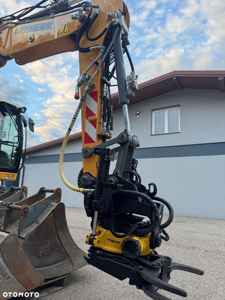 Liebherr A910 Compact Litronic - 15