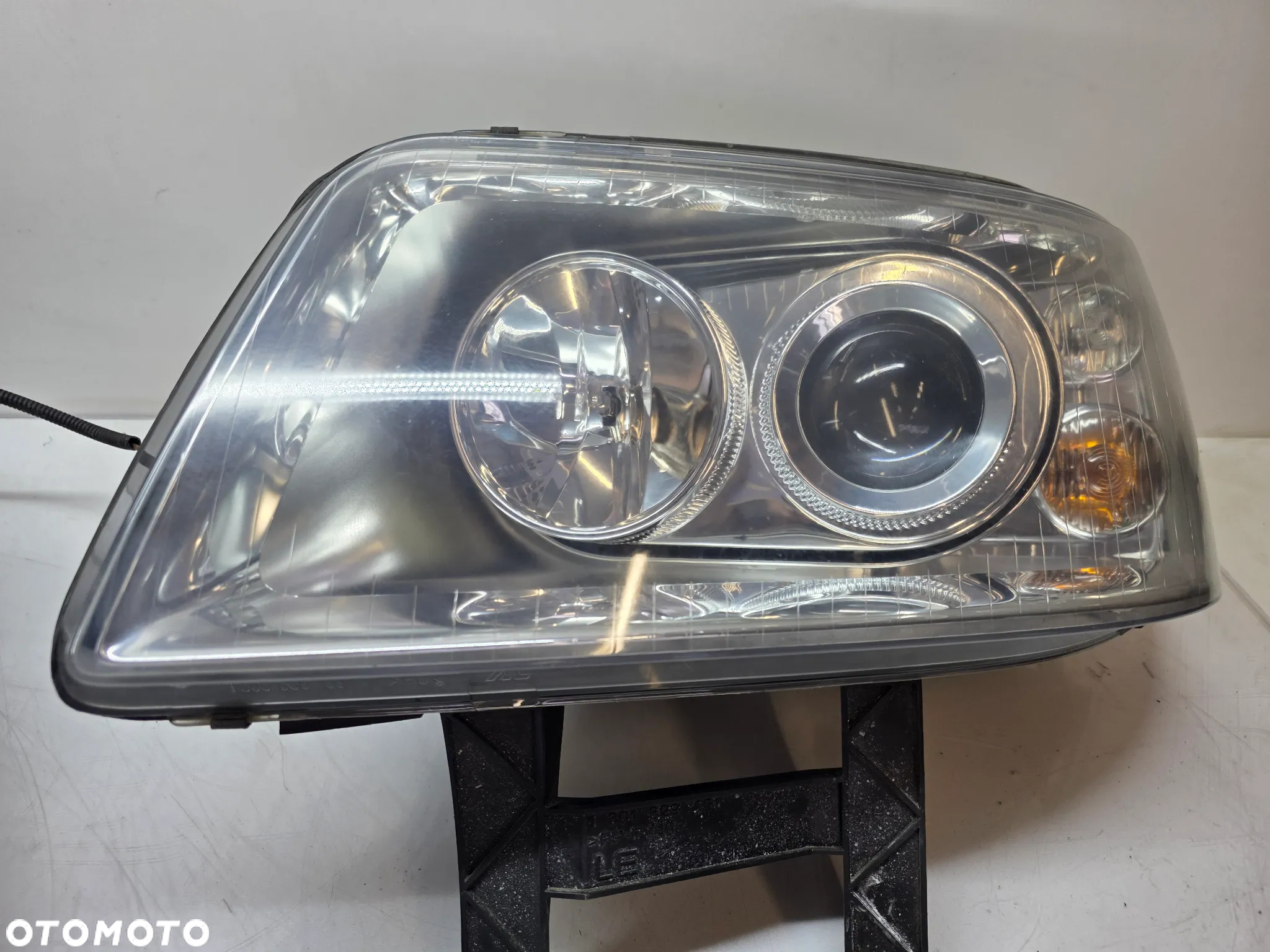 Lampy Reflektory Przód VW T5 Bixenon KBA 90797 komplet - 3