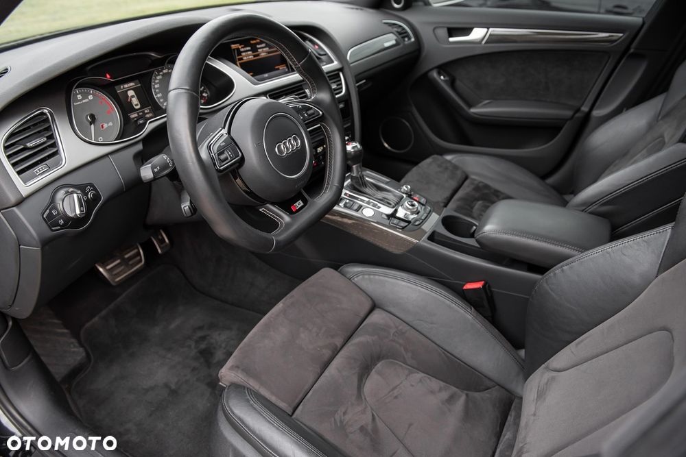 Audi S4 Limousine - 16