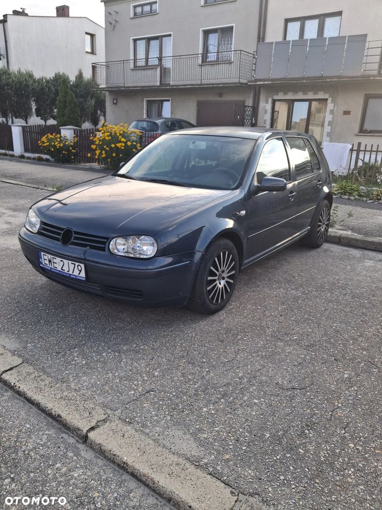 Volkswagen Golf 1.6 Basis - 3