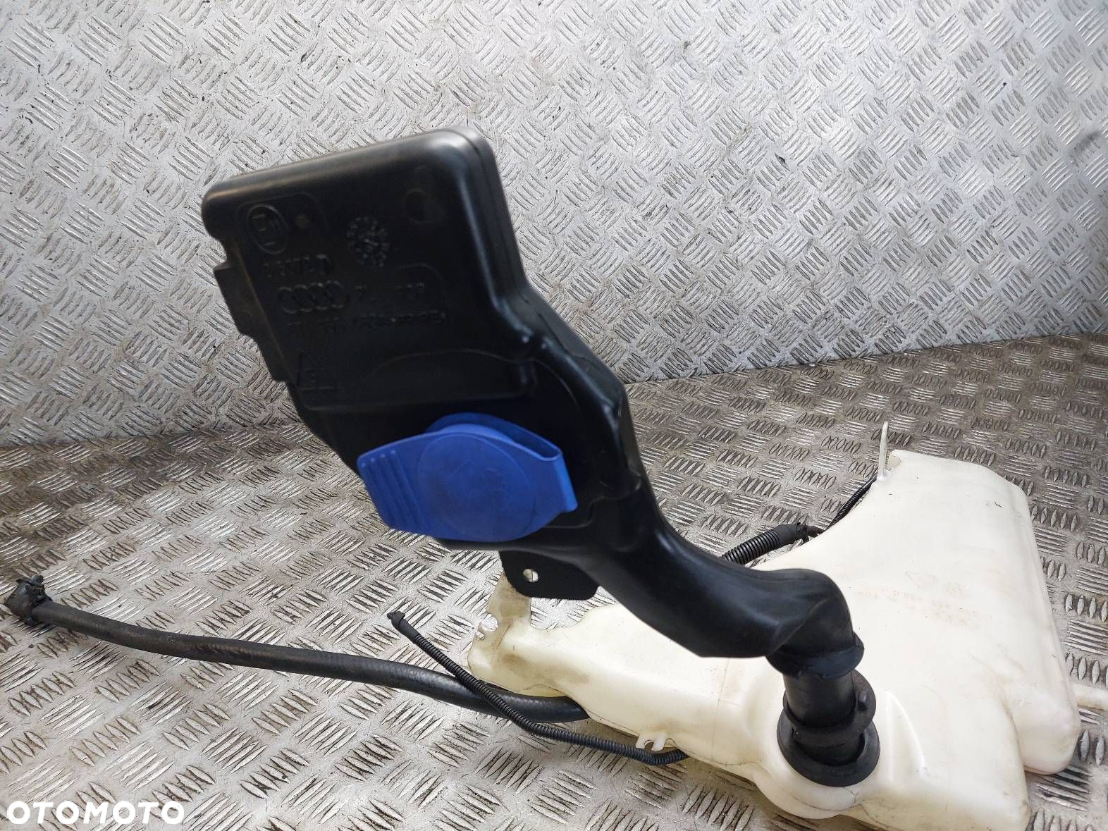 ZBIORNICZEK PŁYNU SPRYSKIWACZY POMPKA AUDI A5 8T 8T0955453C 8T1955463B - 4