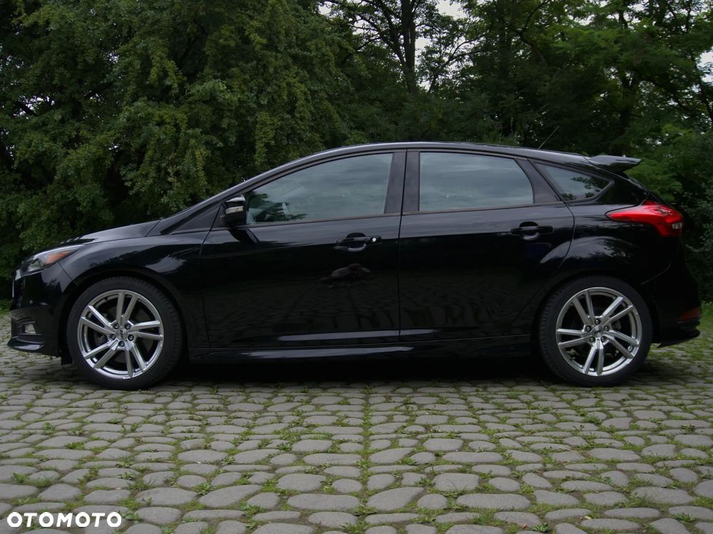Ford Focus ST - 7