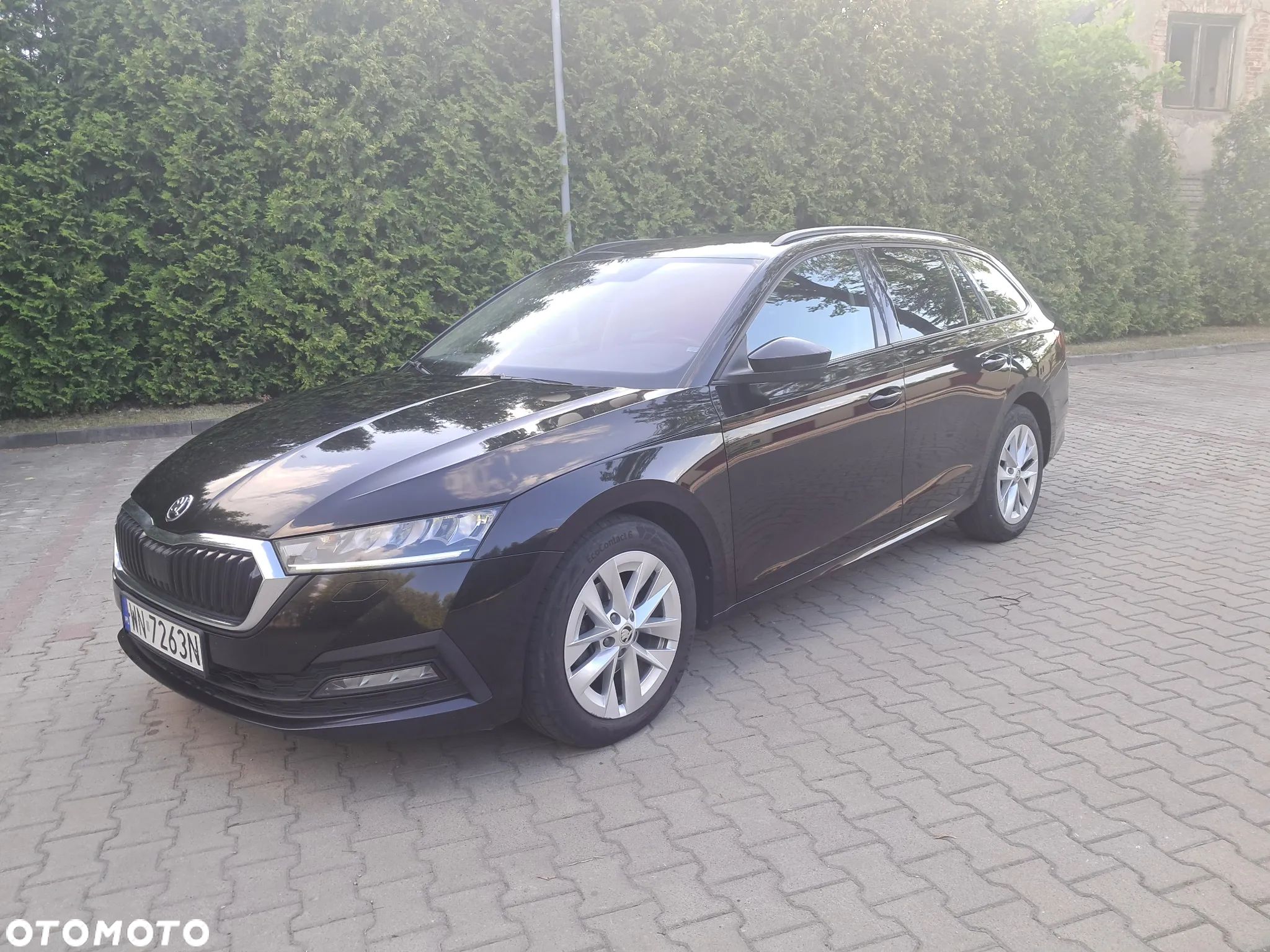 Skoda Octavia 2.0 TDI Ambition DSG - 1