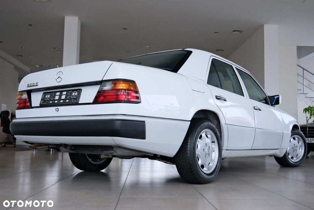 Mercedes-Benz W124 (1984-1993) - 11