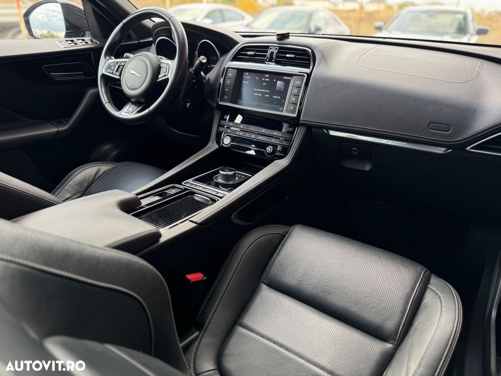 Jaguar F-Pace 20d Aut. R-Sport - 9