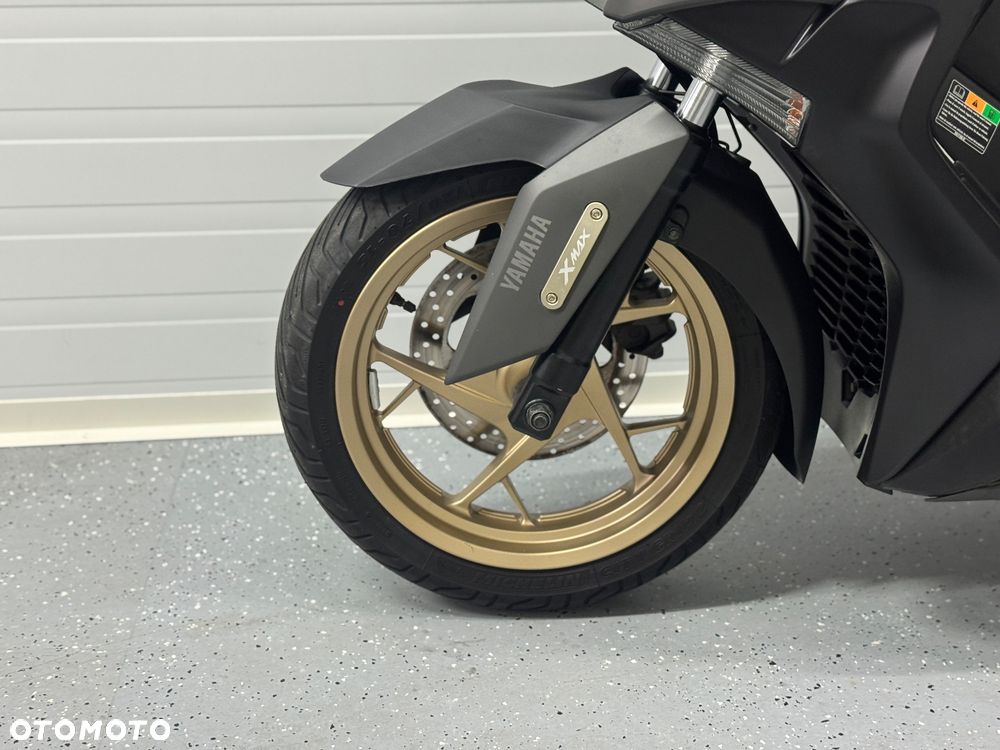 Yamaha X-max - 18