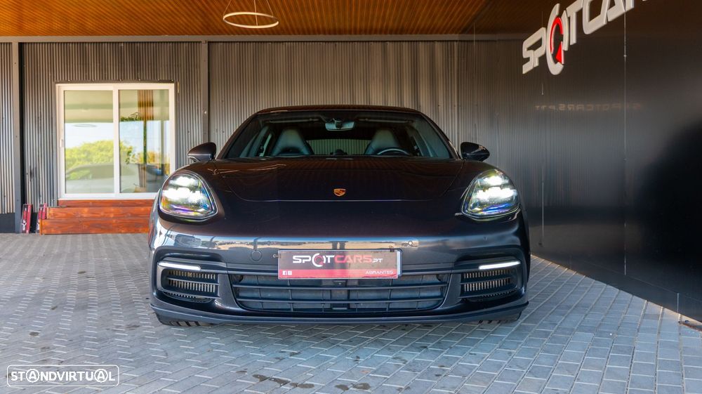 Porsche Panamera Sport Turismo 4 E-Hybrid - 2
