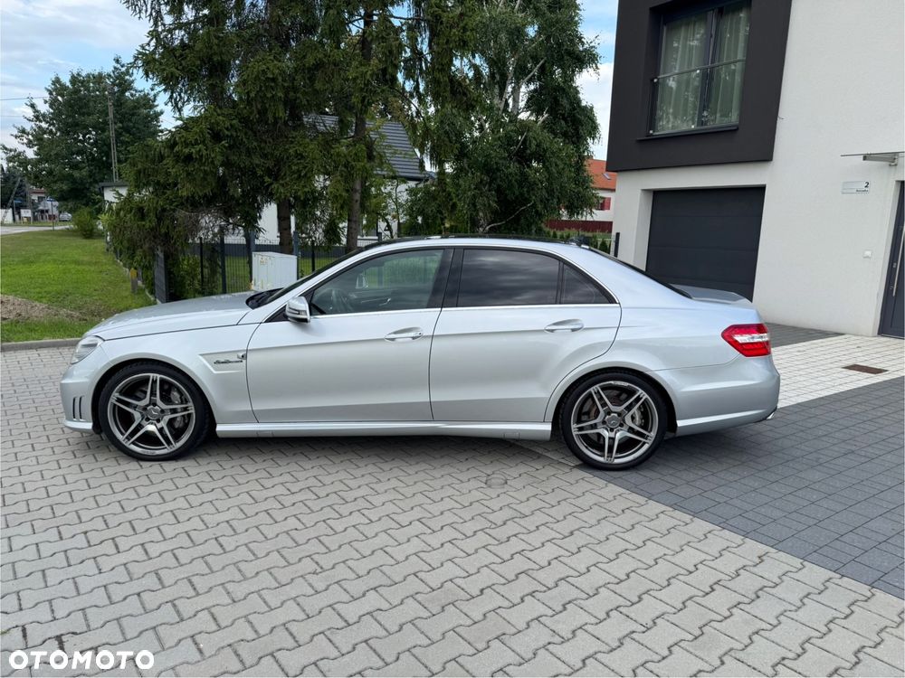 Mercedes-Benz Klasa E 63 AMG AMG Speedshift 7G-MCT - 2