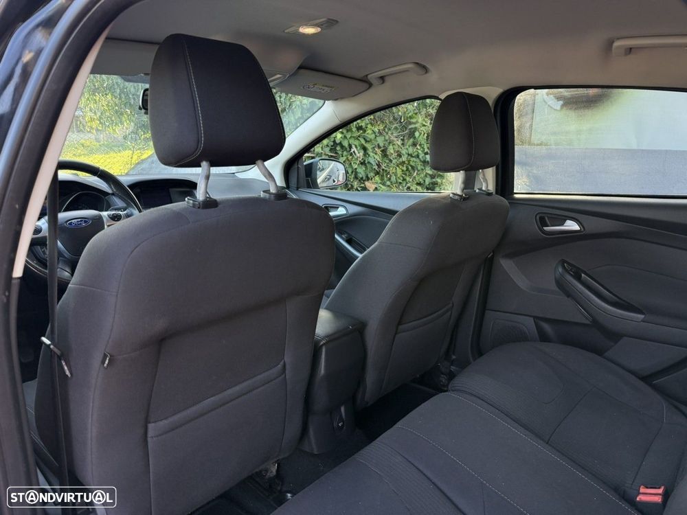 Ford Focus 1.0 EcoBoost S&S TREND - 16