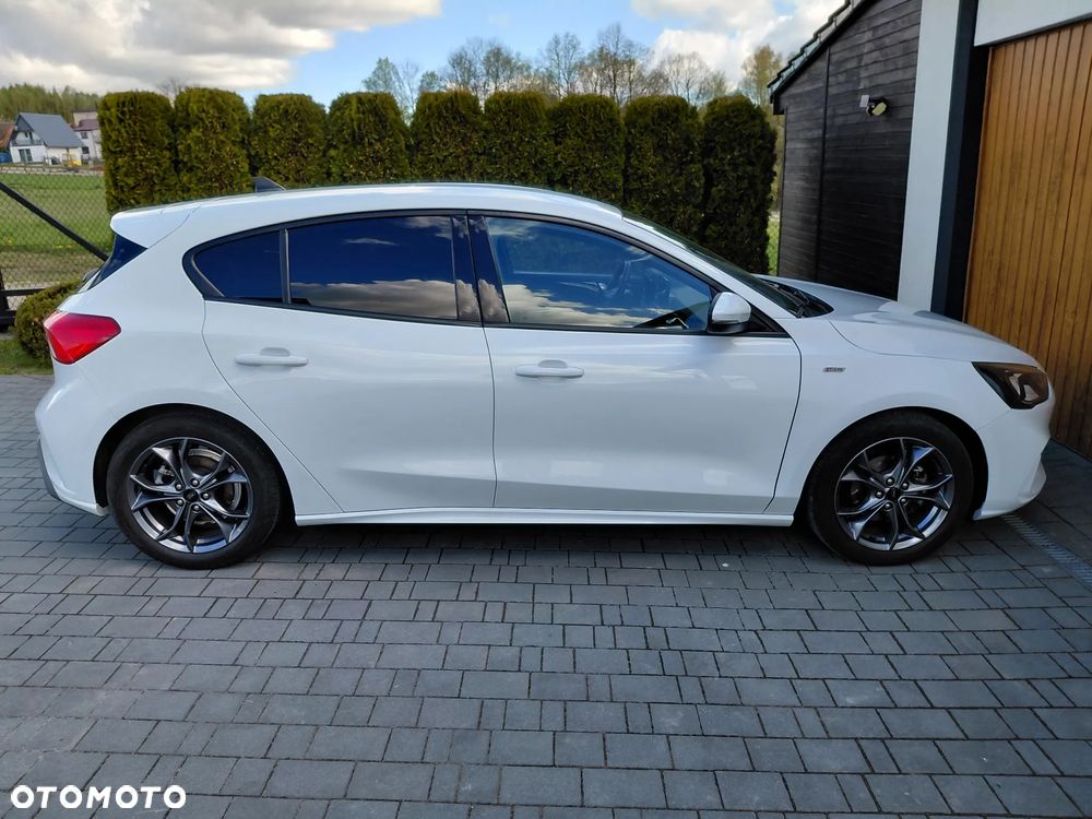 Ford Focus 1.0 EcoBoost Start-Stopp-System ST-LINE STYLE - 4