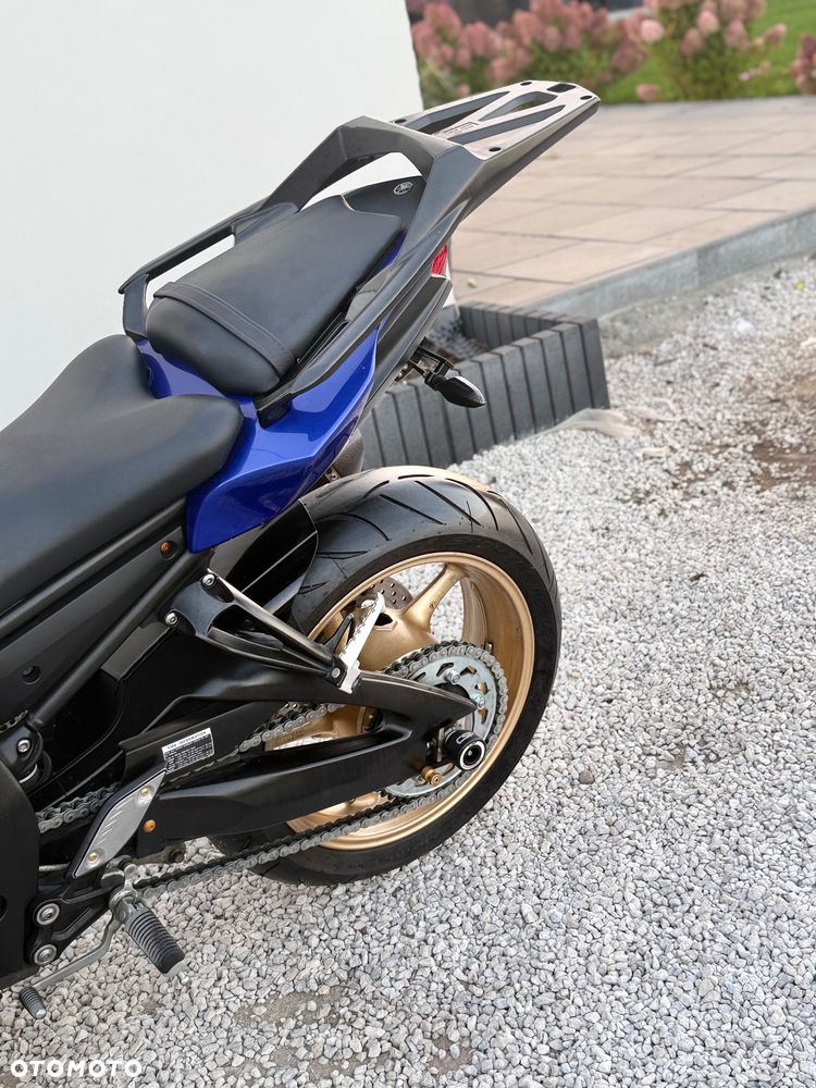 Yamaha FZ8 - 8