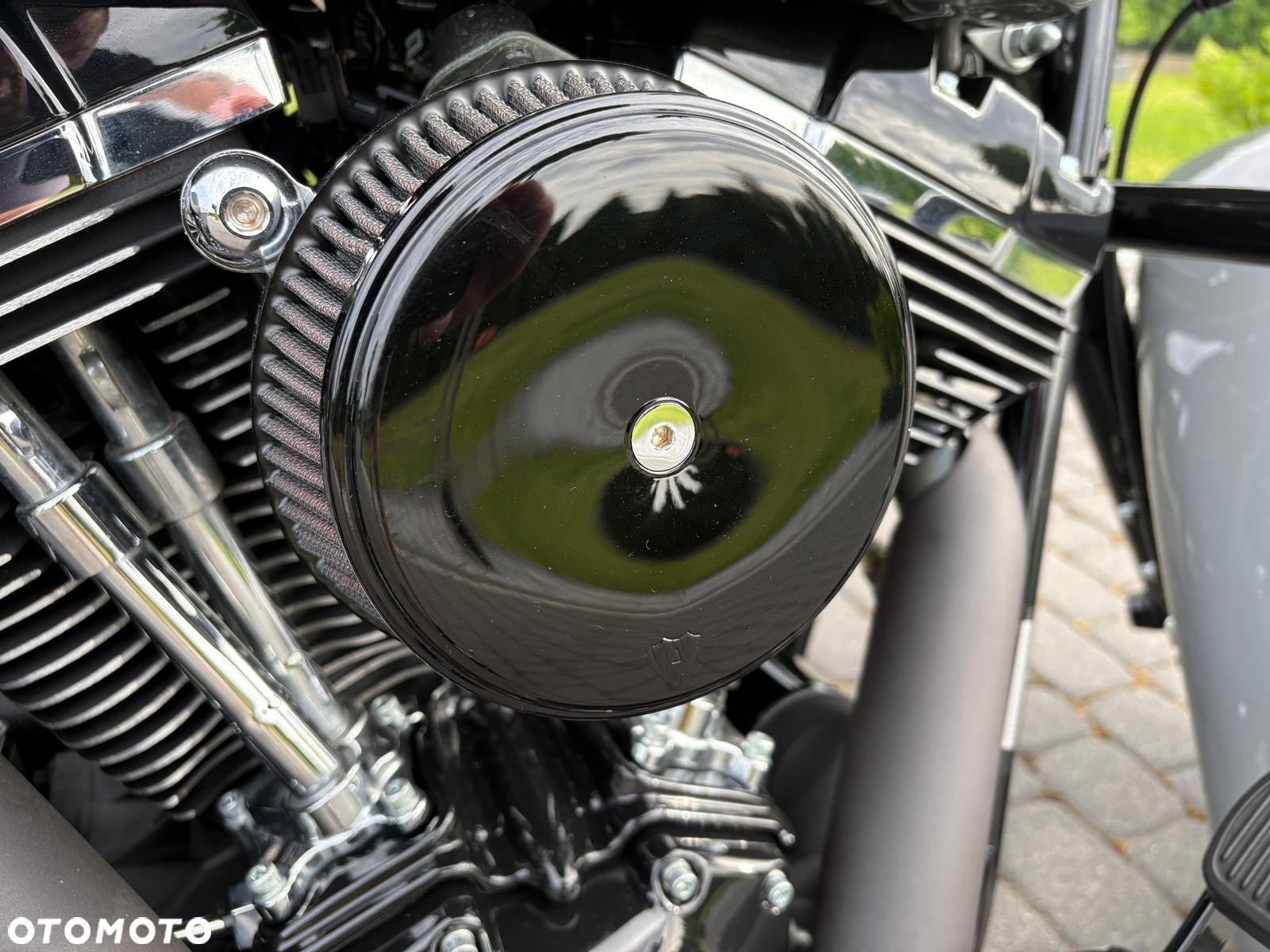 Harley-Davidson Softail Heritage Classic - 18