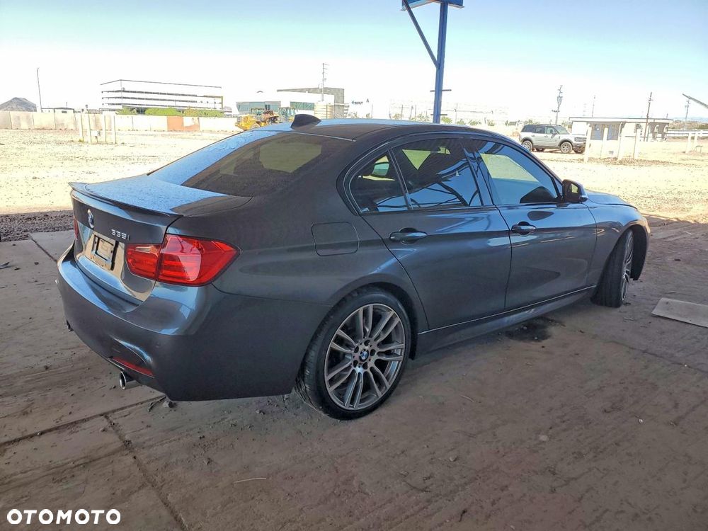 BMW Seria 3 335i - 2