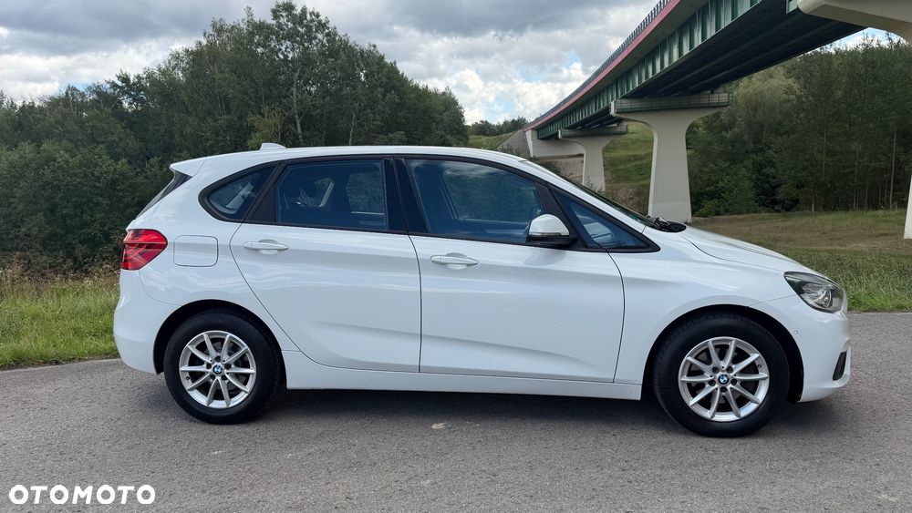 BMW Seria 2 218d - 5