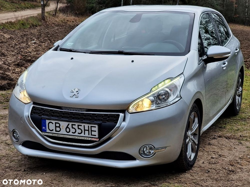 Peugeot 208 120 VTI Allure - 4