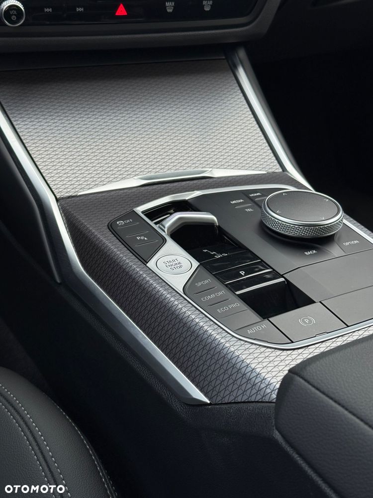 BMW Seria 3 320d Edition M Sport Shadow - 15