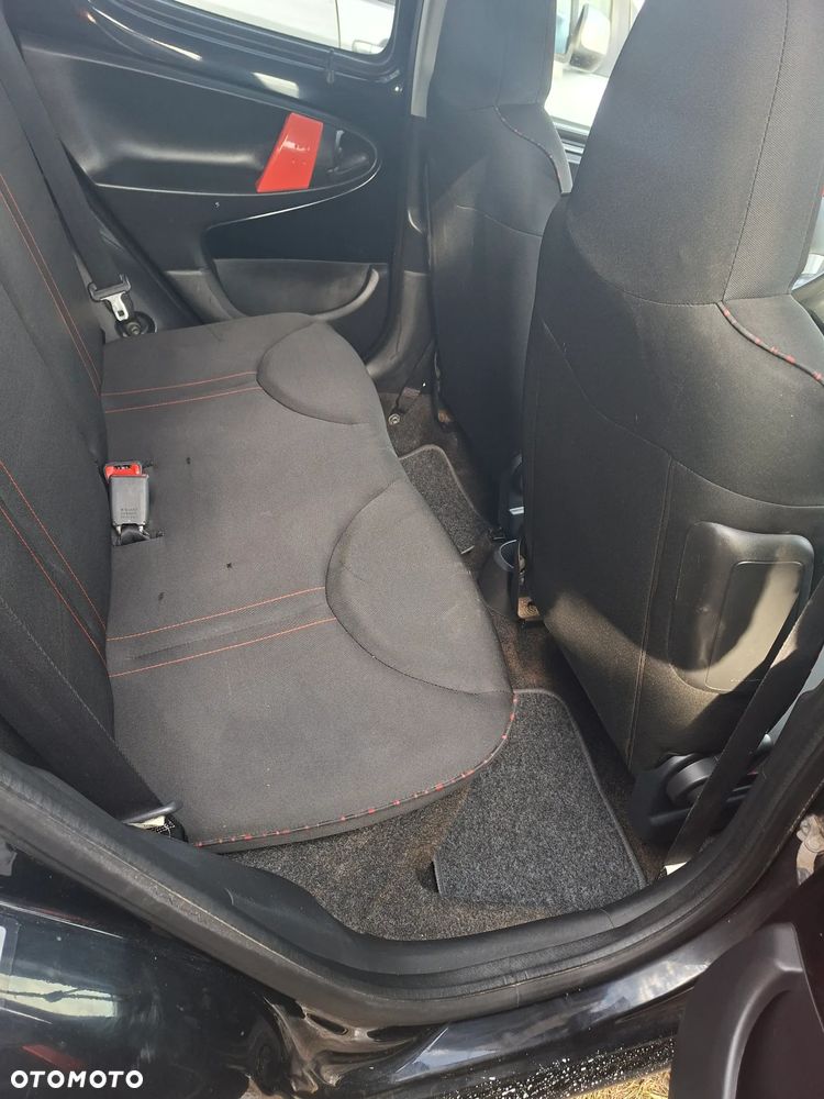 Toyota Aygo x-cite - 8