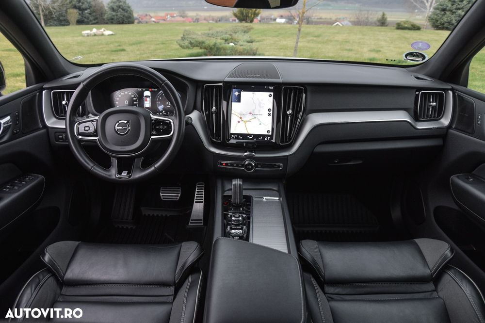 Volvo XC 60 T8 Twin Engine AWD R-Design - 6