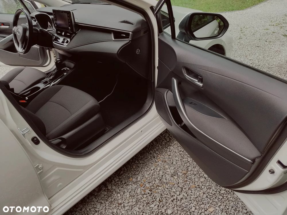 Toyota Corolla - 10