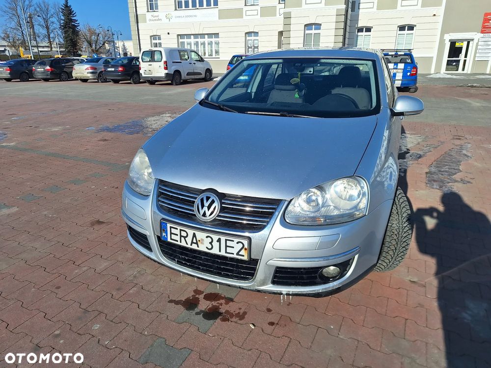 Volkswagen Jetta 1.9 TDI Trendline - 4