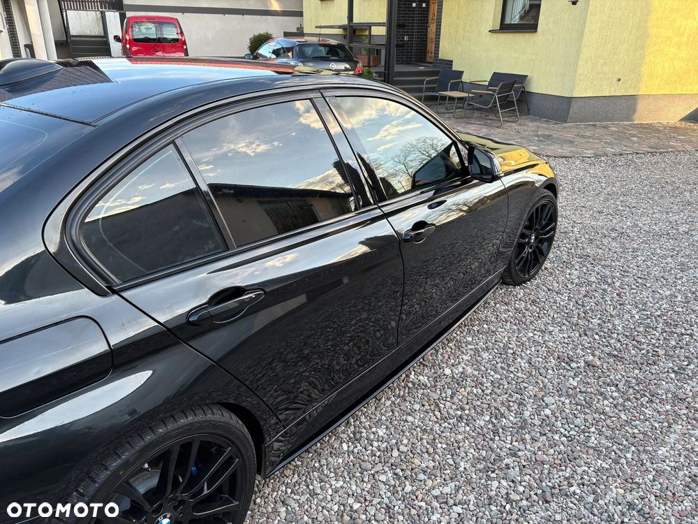 BMW Seria 3 335i Sport-Aut Luxury Line - 21