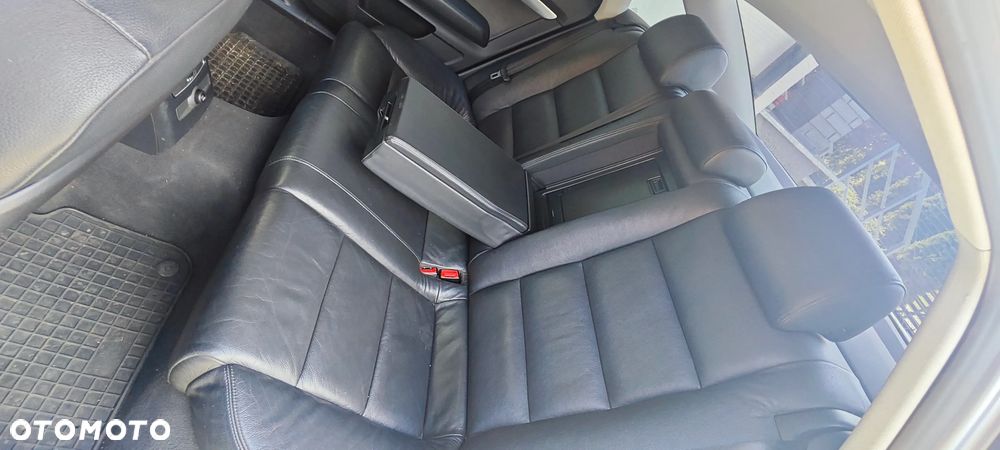 Audi A6 Limousine 2.4 - 16