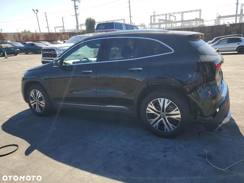 Mercedes-Benz GLA 250 8G-DCT - 3