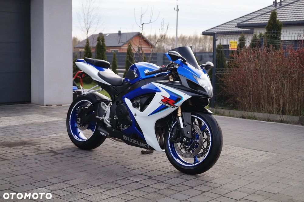 Suzuki GSX-R - 4