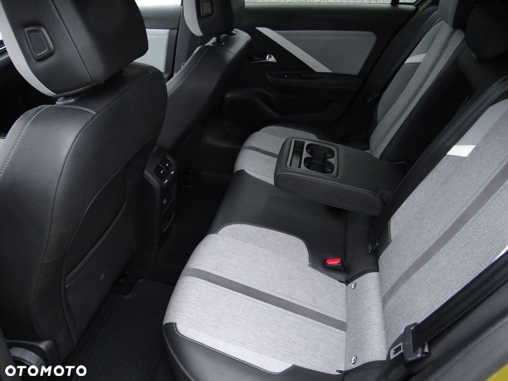 Opel Astra VI 1.2 T Elegance S&S - 13